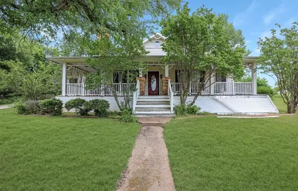 1634 Business 78, Farmersville, TX 75442