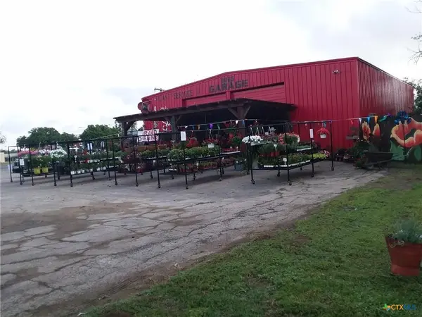 107 W 10th Street, Lampasas, TX 76550