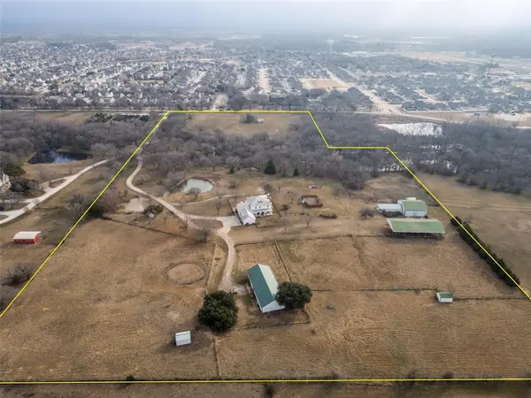 1827 Dr Sanders Road, Aubrey, TX 76227