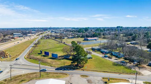 1520 NE 20Th & 25 Th, Paris, TX 75460