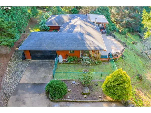 North Bend, OR 97459,94442 CARLSON HEIGHTS LN