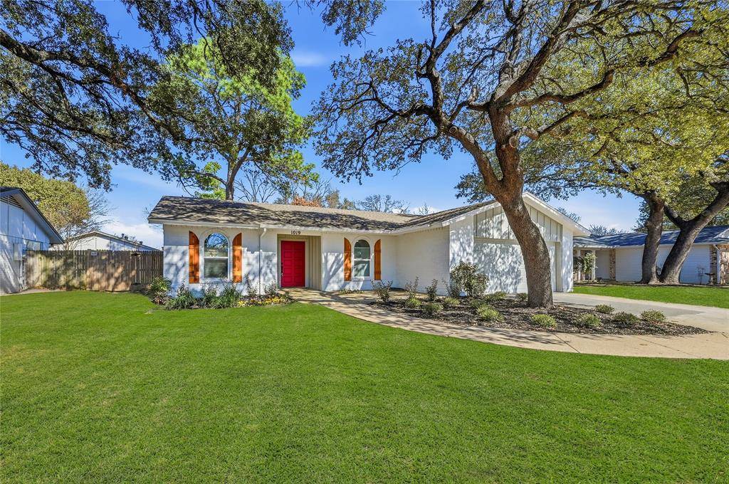 1019 Aspen Lane, Mansfield, TX 76063