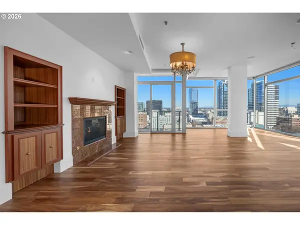 1221 SW 10TH AVE #1201, Portland, OR 97205