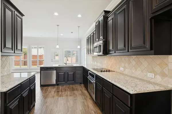 5805 Canyon Oaks Lane, Fort Worth, TX 76137