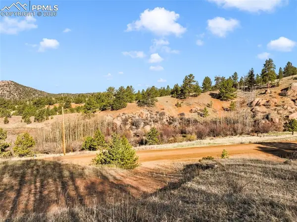 690 Anges DR, Cripple Creek, CO 80813