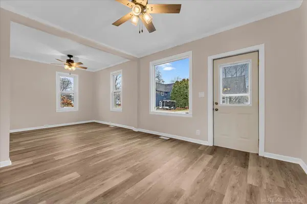 409 N Fifth ST, St Clair, MI 48079