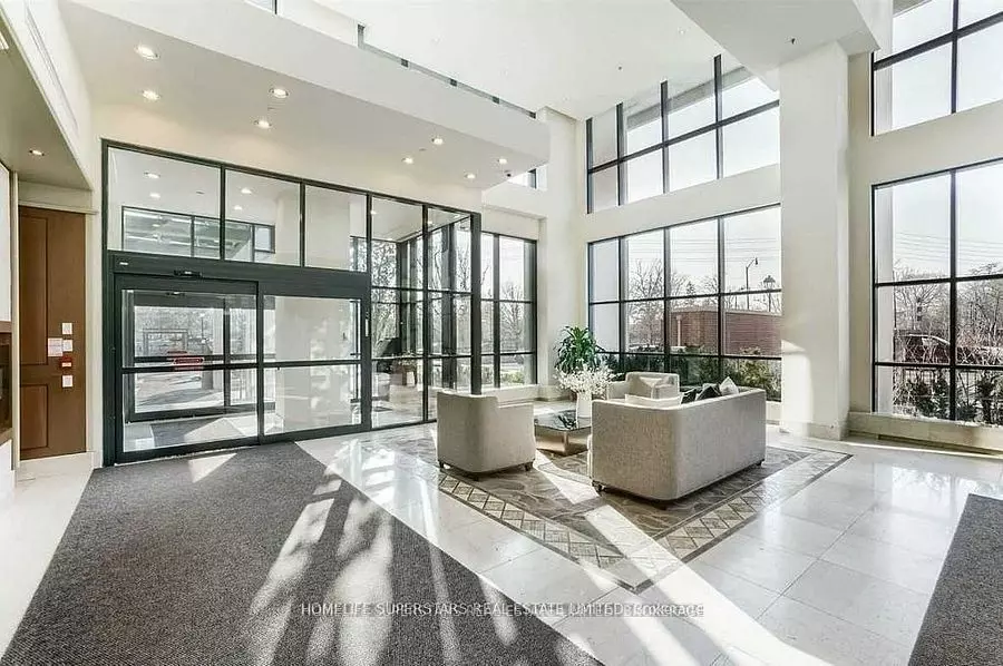 Brampton, ON L6W 0A8,100 John ST #509