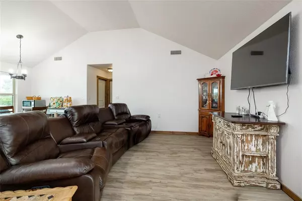 Bellevue, TX 76228,493 Browning Road