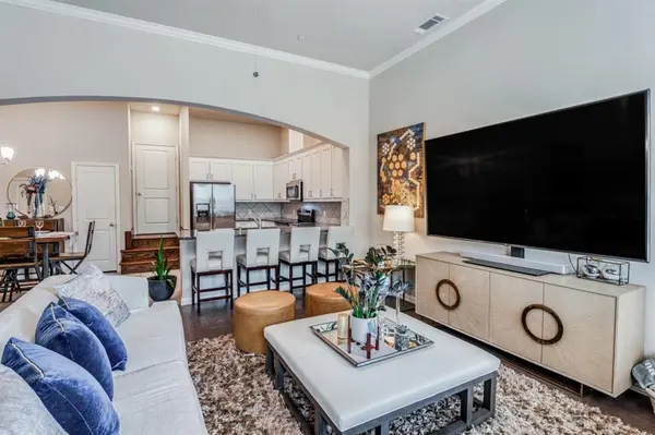 2563 Sarah Lane, Lewisville, TX 75056