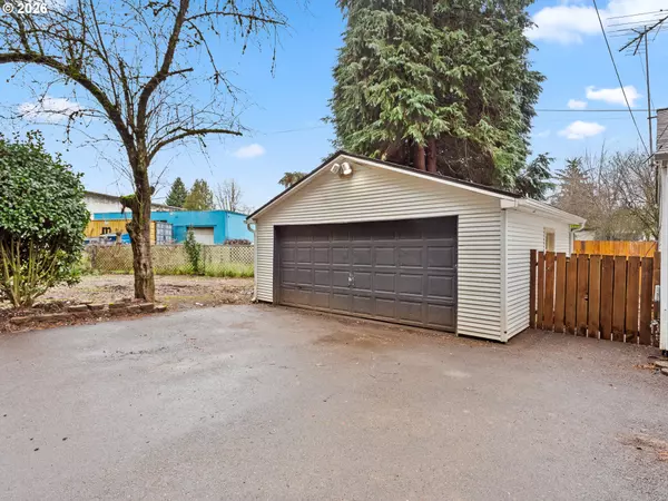 Portland, OR 97220,8635 NE SKIDMORE ST