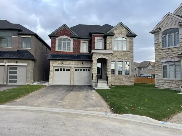 Brampton, ON L6P 4R6,31 Dolomite DR