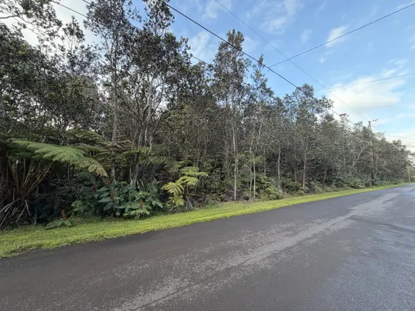 7TH ST,  Volcano,  HI 96785