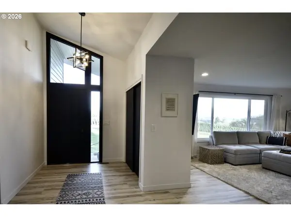 10854 SUMMIT LOOP SE, Turner, OR 97392