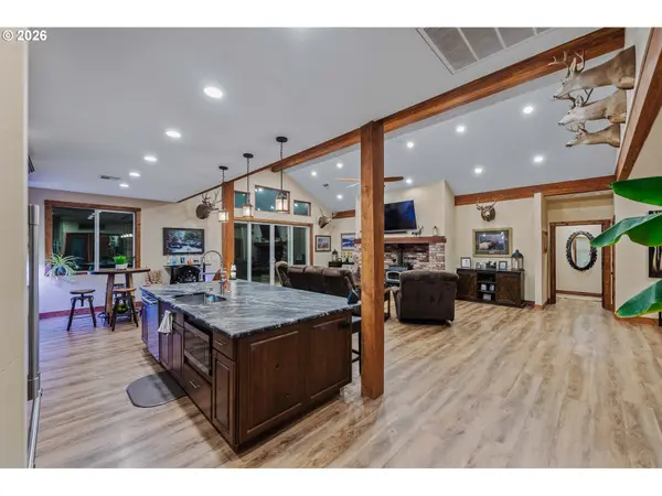 92735 BOOTS DR, Coos Bay, OR 97420