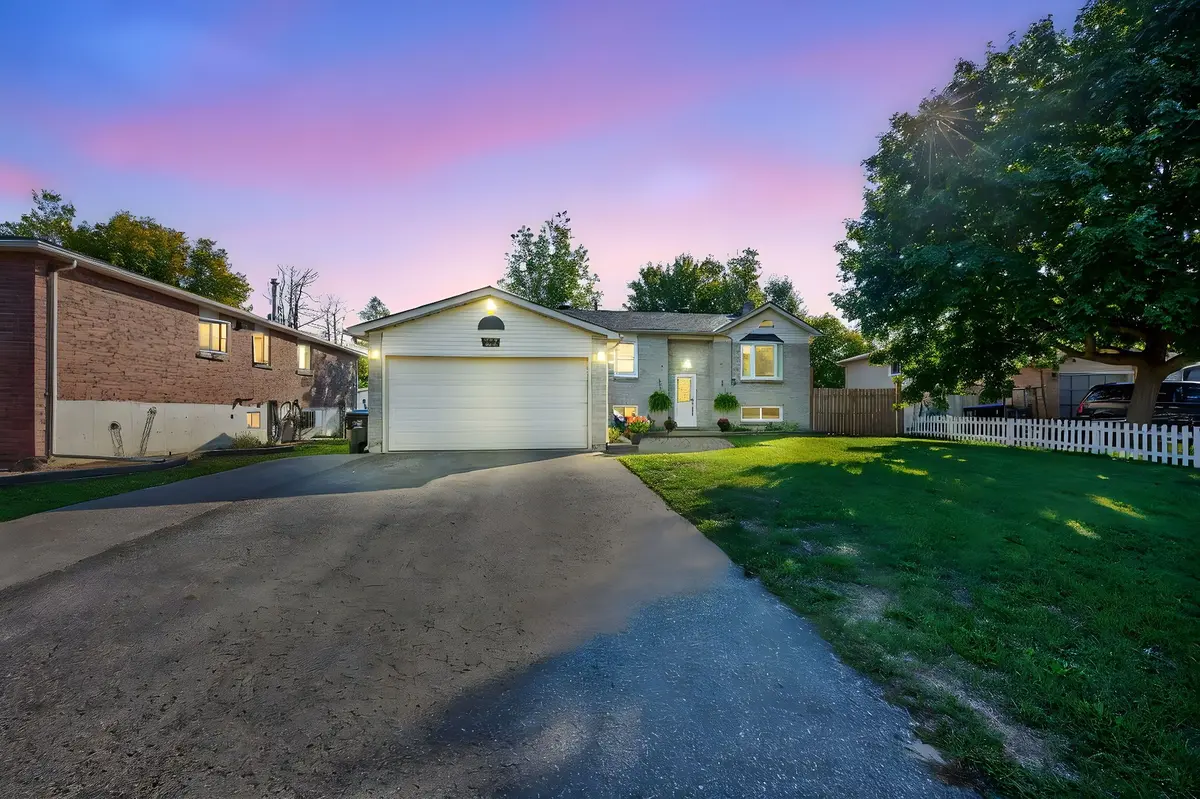 37 Mccarthy CRES, Essa, ON L0M 1B3