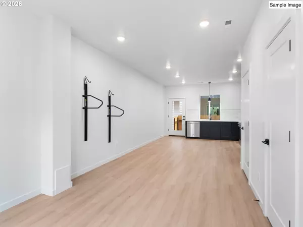 Portland, OR 97206,7193 SE CRYSTAL SPRINGS BLVD #8