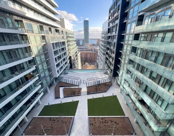 70 Princess ST #PH3002, Toronto C08, ON M5A 0X6