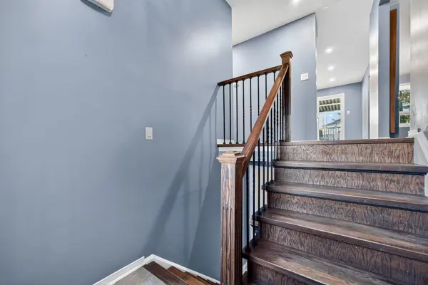 37 Mccarthy CRES, Essa, ON L0M 1B3