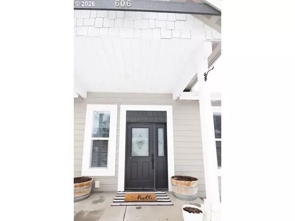 Cove, OR 97824,606 2ND ST