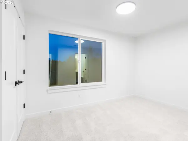 11072 SW 61st AVE #2, Portland, OR 97219