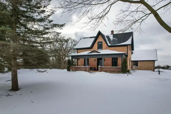 19572 Centre ST, East Gwillimbury, ON L0G 1M0