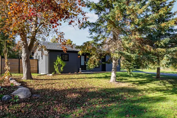 Collingwood, ON L9Y 0X2,19 Dell Parr AVE