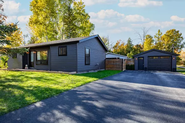 Collingwood, ON L9Y 0X2,19 Dell Parr AVE