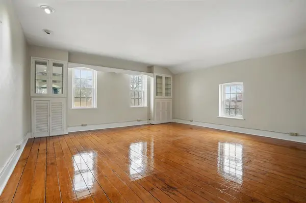 4506 220th Trl, Amana, IA 52203