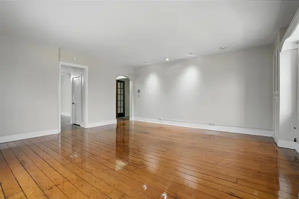 4506 220th Trl, Amana, IA 52203