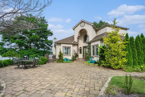 265 Lakeshore DR, Battle Creek, MI 49015