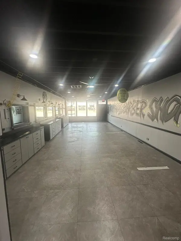 25113 W 6 MILE RD, Redford Charter Township, MI 48240