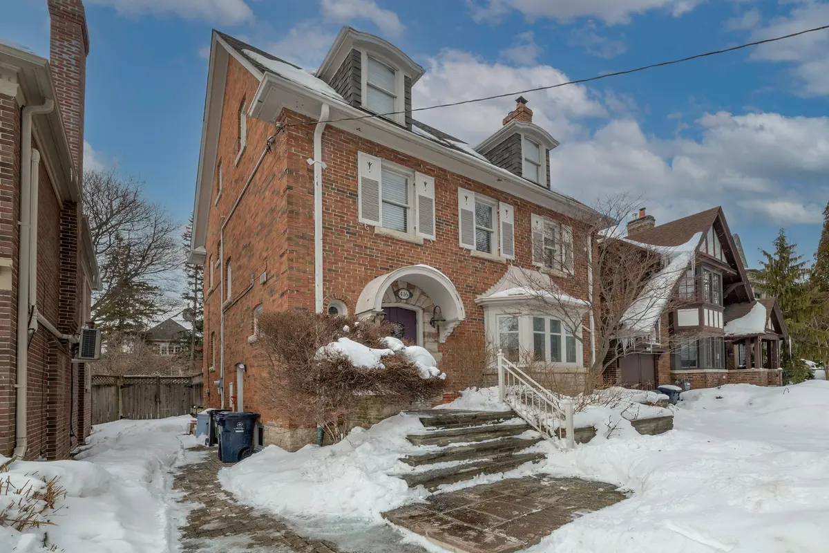 416 Rosemary RD, Toronto C03, ON M5P 3E5