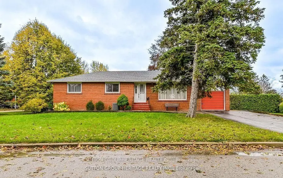 40 Hills RD, Ajax, ON L1S 2W4