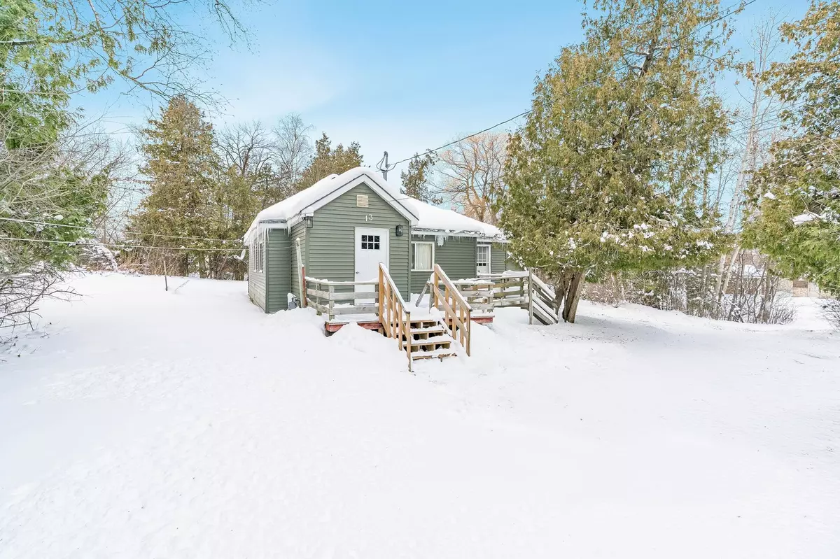 Collingwood, ON L9Y 3Z1,13 Arthur ST