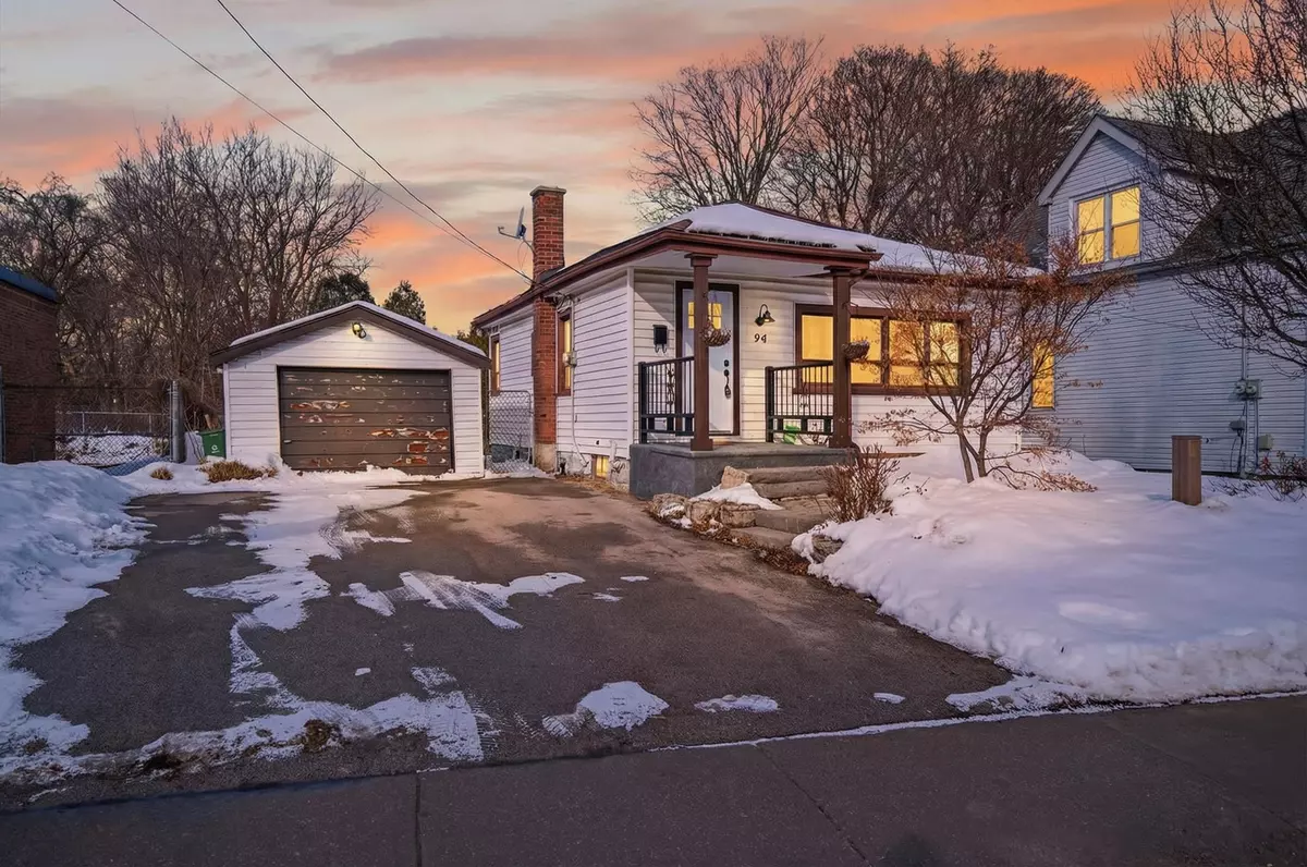 Hamilton, ON L8S 2X6,94 Emerson ST