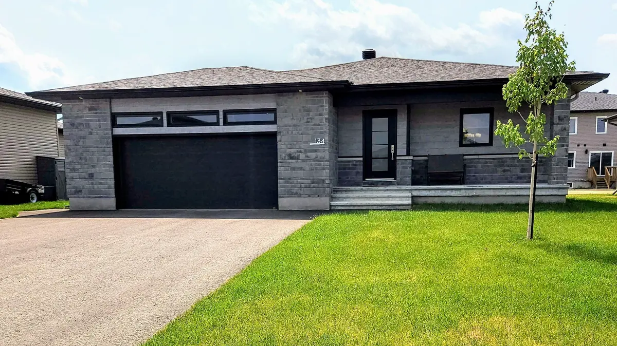 134 Giroux ST, The Nation, ON K0A 2M0