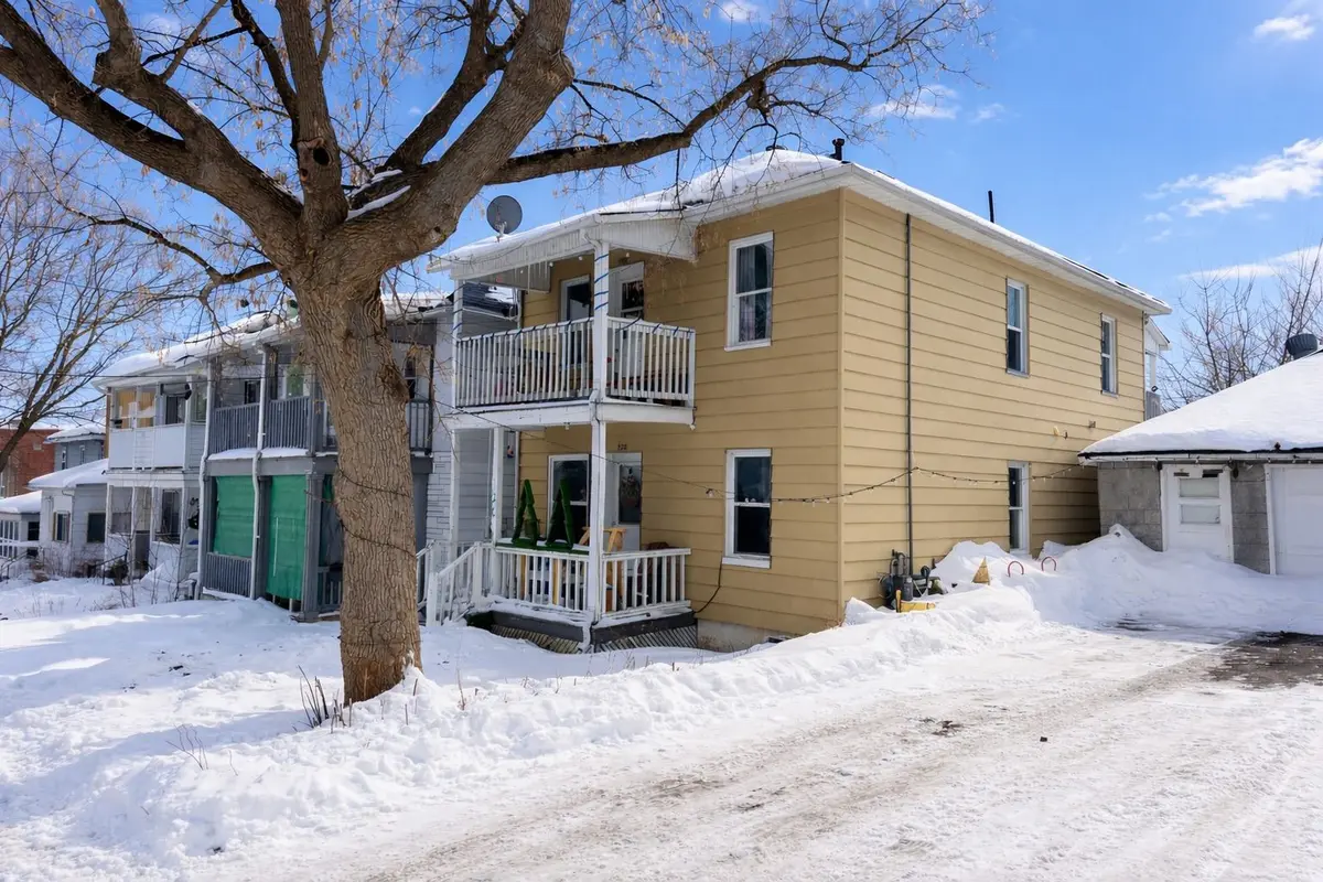 120-120A Guy ST, Cornwall, ON K6H 4T8