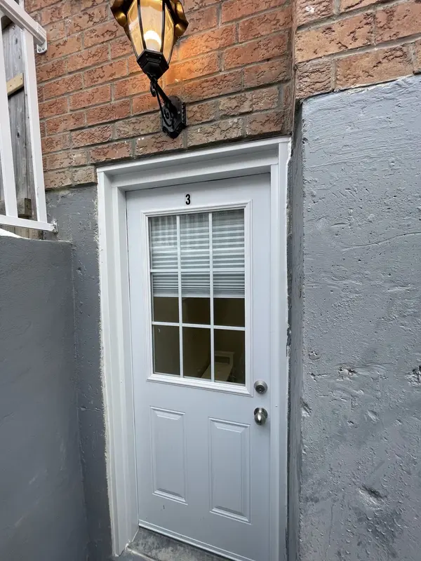 22 Chippingwood MNR #Basement, Aurora, ON L4G 7R4