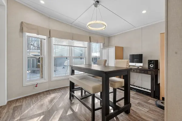 22790 Amiens RD #56, Middlesex Centre, ON N0L 1R0