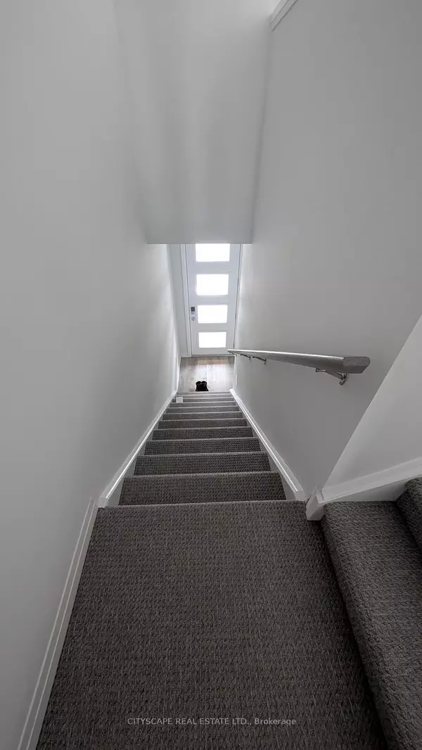 Cambridge, ON N3E 0E8,155 Equestrian WAY #11