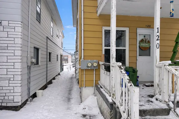 120-120A Guy ST, Cornwall, ON K6H 4T8