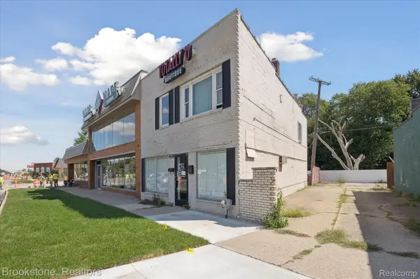 24450 Gratiot AVE, Eastpointe, MI 48021