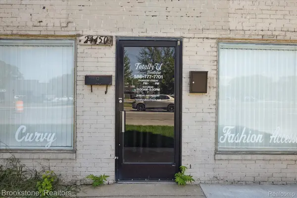 24450 Gratiot AVE, Eastpointe, MI 48021