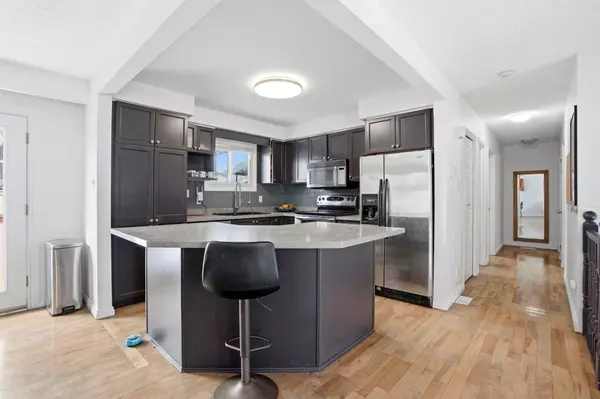 Barrie, ON L4N 9W2,198 Ferndale DR N