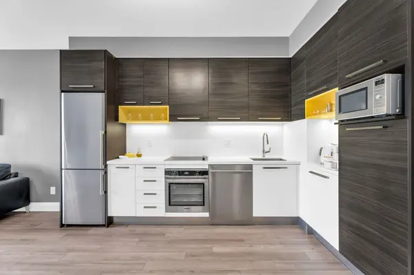 36 Park Lawn RD #2904, Toronto W06, ON M8V 0E5