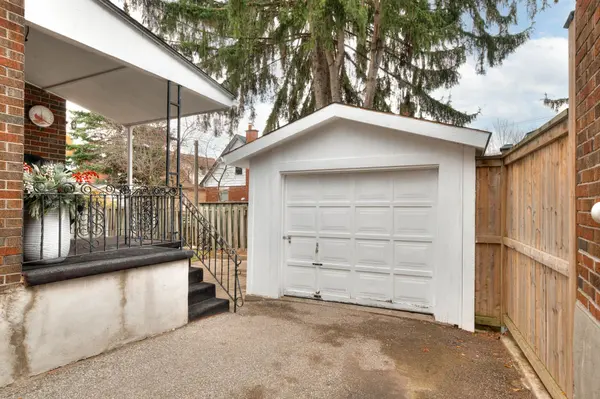 Guelph, ON N1H 1N2,19 Stull AVE