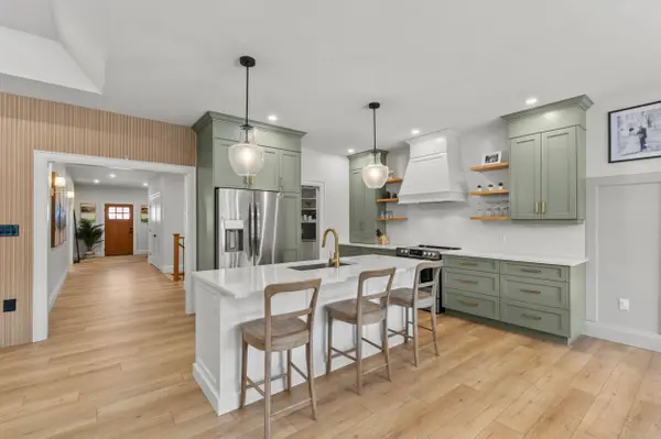 689 Canboro RD, Pelham, ON L0S 1C0