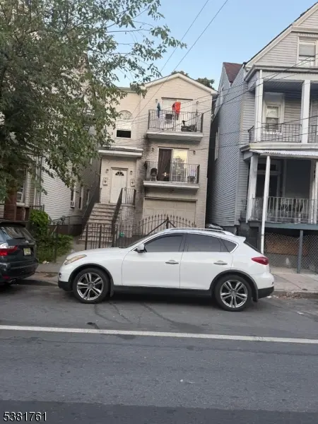 166 S 11Th St, Newark City, NJ 07107