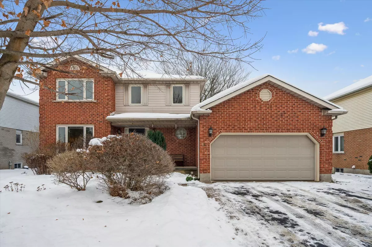 Guelph, ON N1L 1A4,43 Brady LN