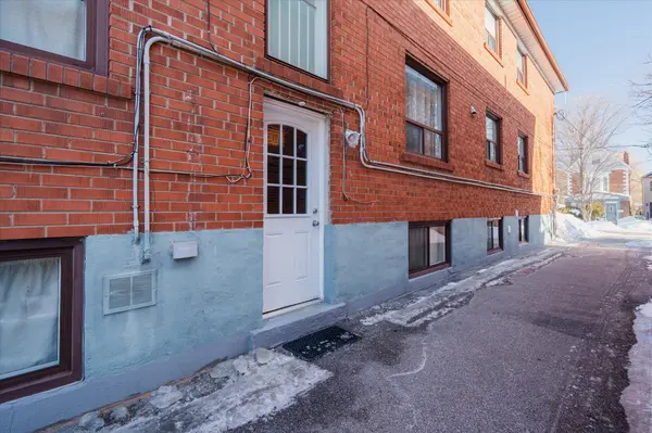 224 Pickering ST #Lower Bach, Toronto E02, ON M4E 3J8